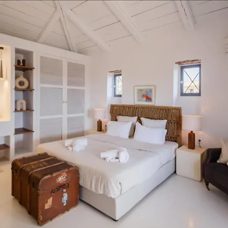 Villa Aeolus Stylish With Pool Masterbedroom With Seperate Mezzanine *